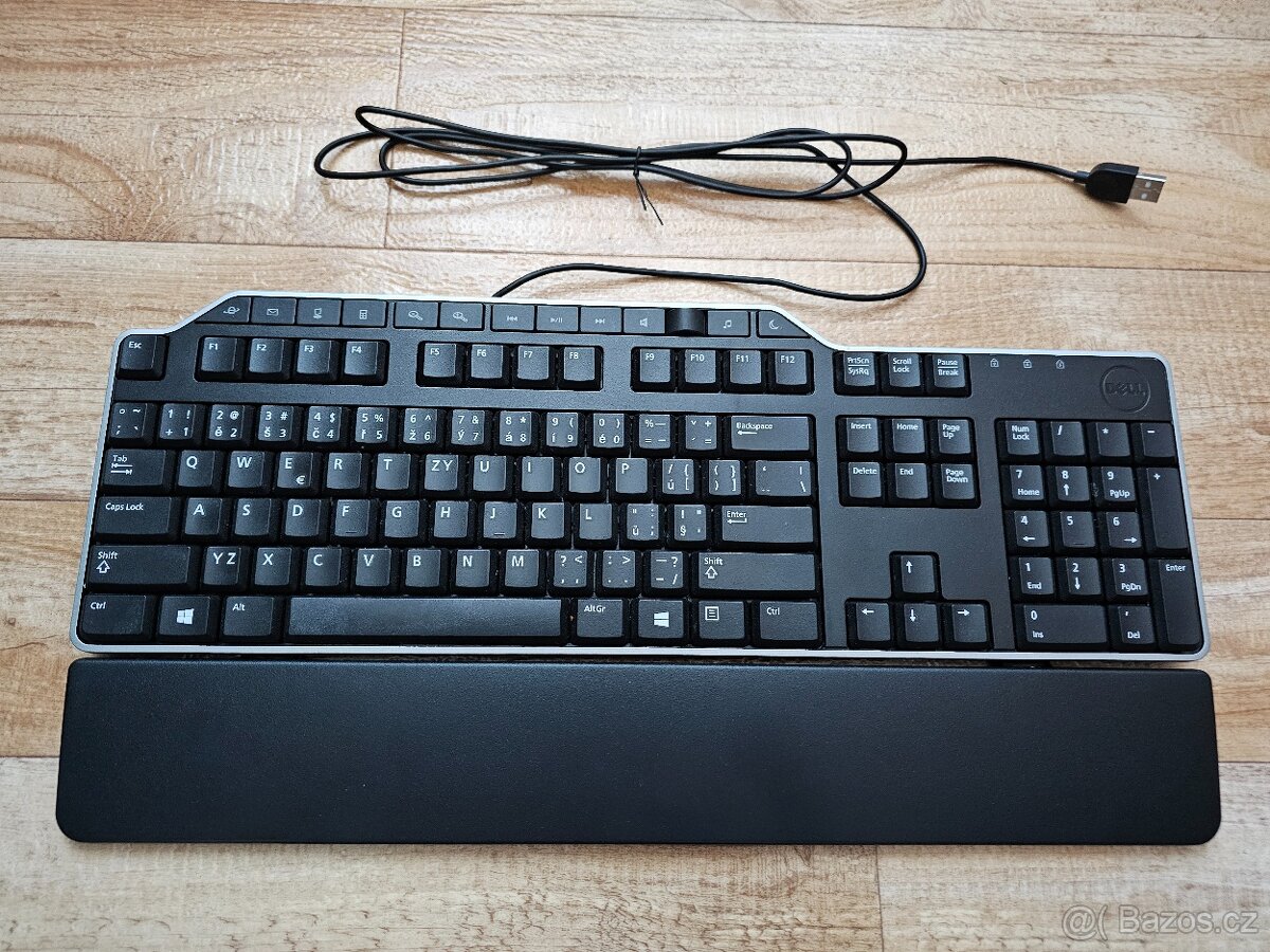 Špičková klávesnice Dell KB522 černá CZ s původním Shiftem