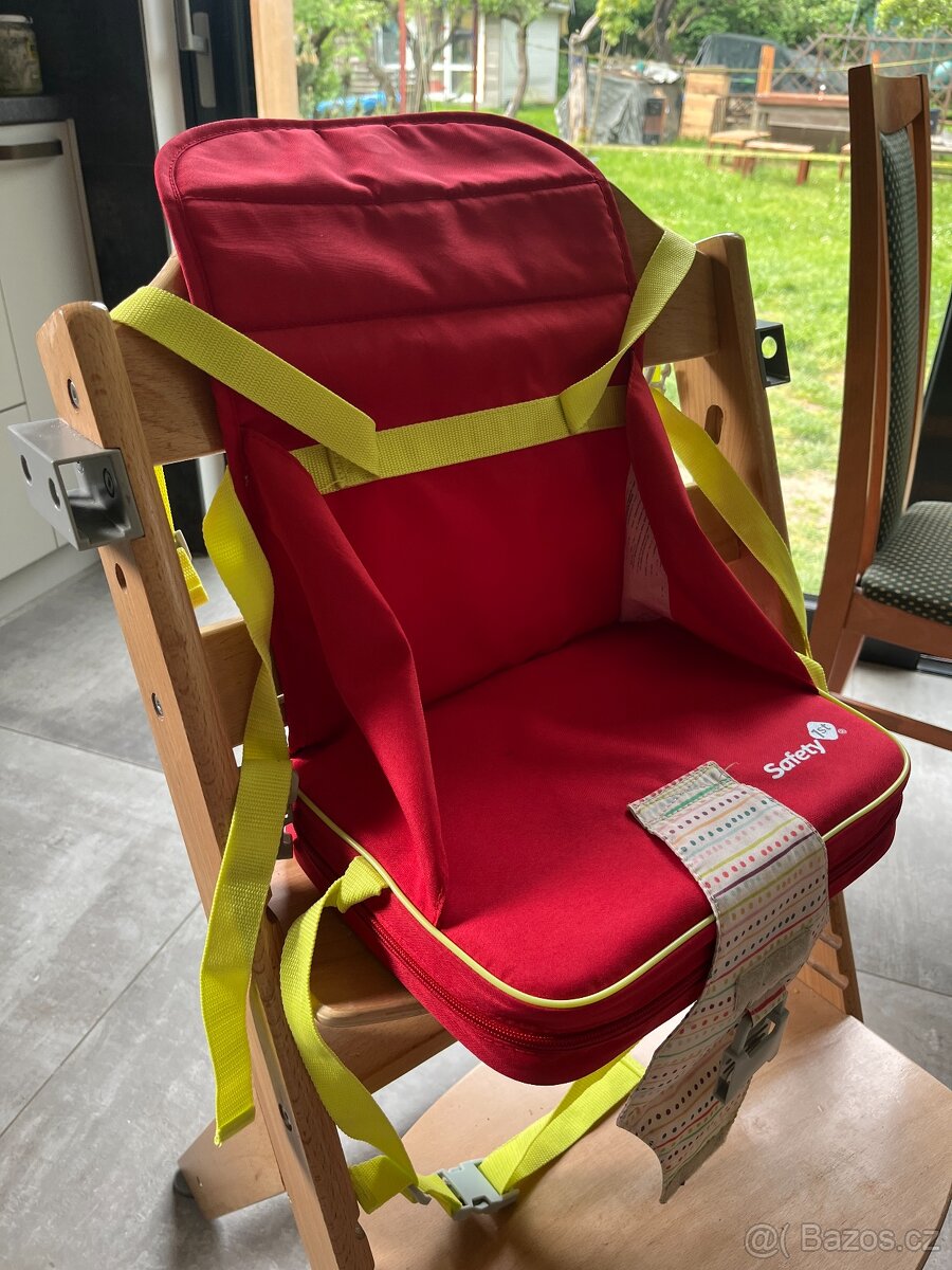 Safety 1st sedátko Travel Booster Red Lines