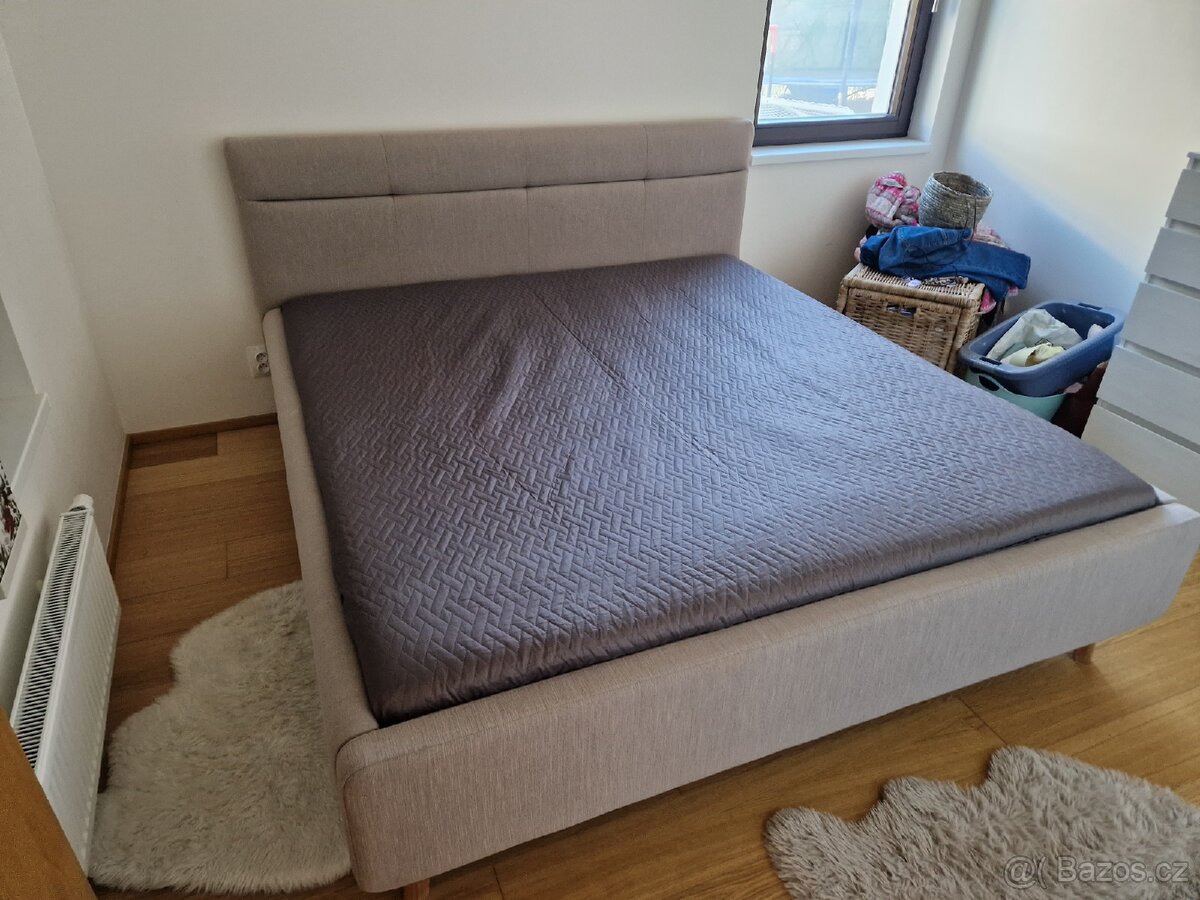 Čalouněná postel Lotte 180x200