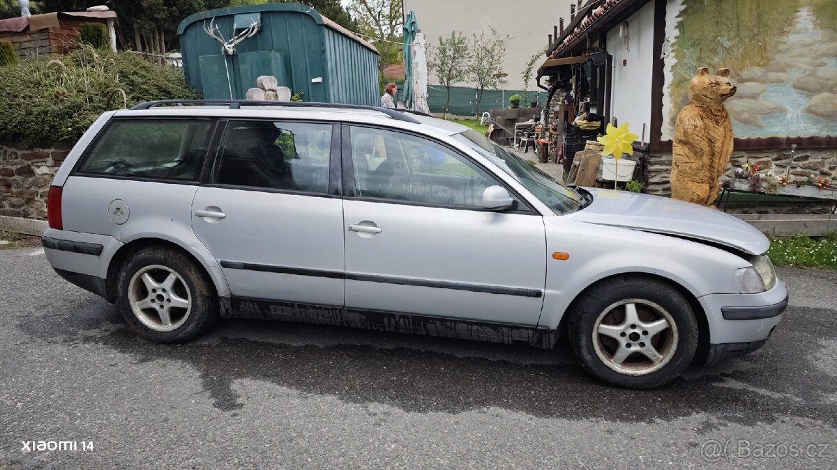 Volkswagen VW Passat B5 1.9 tdi 81 kw 97 r.v. jako celek.