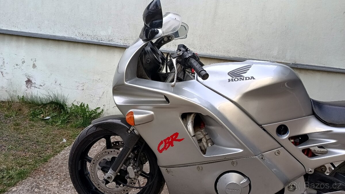 Honda CBR 600F PC 25