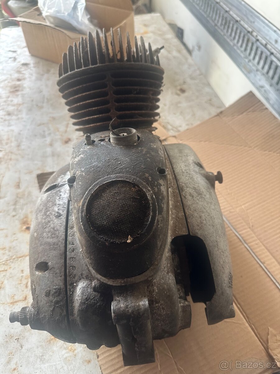 Motor Čz