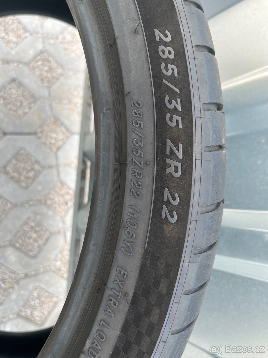 285/35 R22 106Y