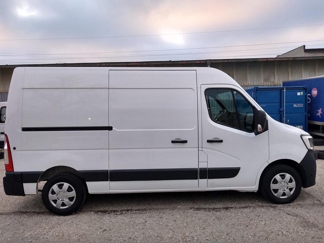 2021_RENAULT MASTER dCi135_2x KLIMATIZÁCIA_315.000Kč netto_