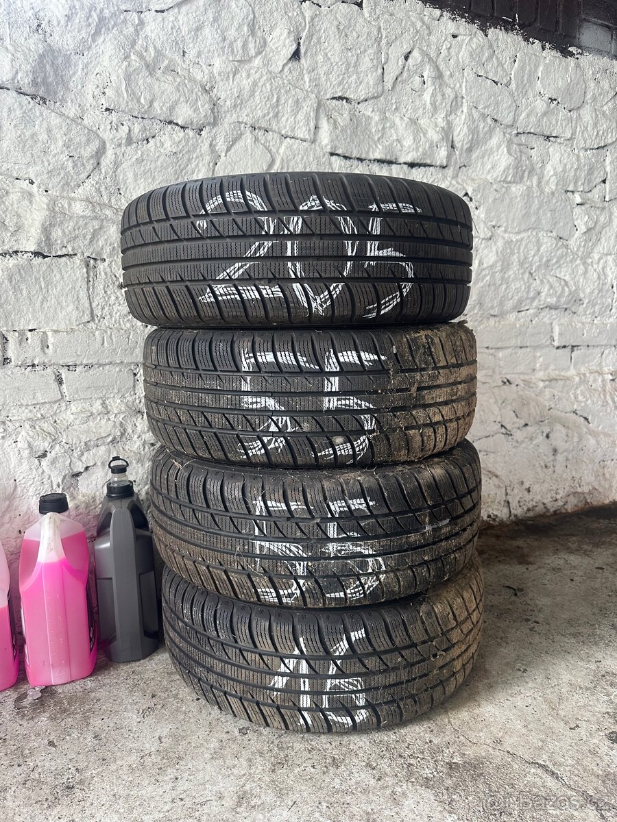 Zimní pneu 205/55R16