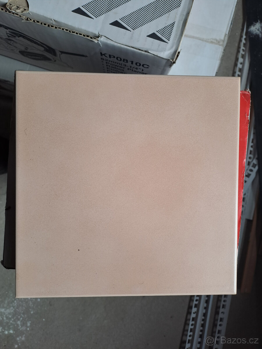 Prodám dlažbu RAKO 200 x 200 mm