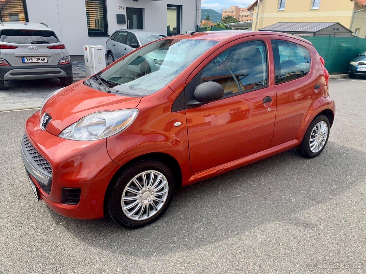 Peugeot 107 1.0 VVT-i (BENZÍN), r.v.2009, nové ČR,nová STK