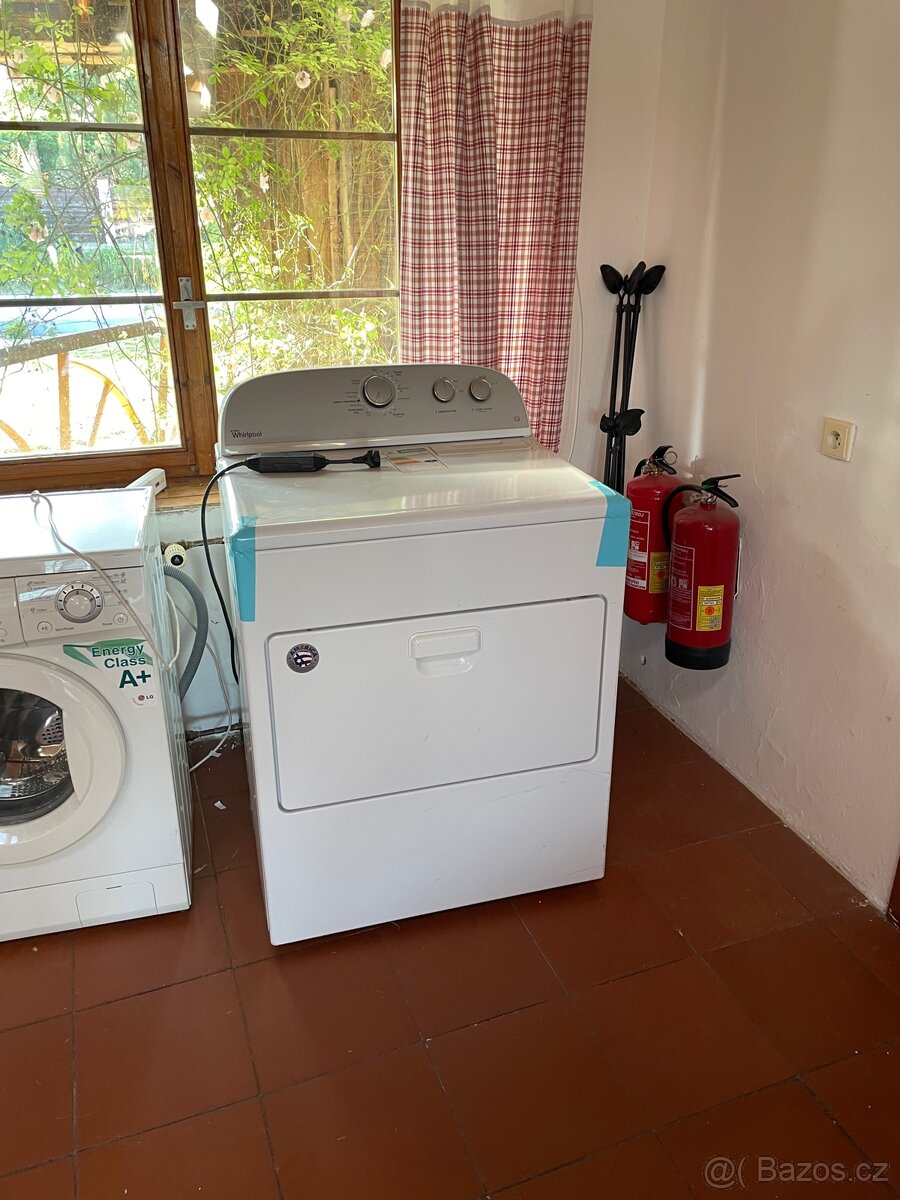 Velkoobjemová sušička Whirlpool