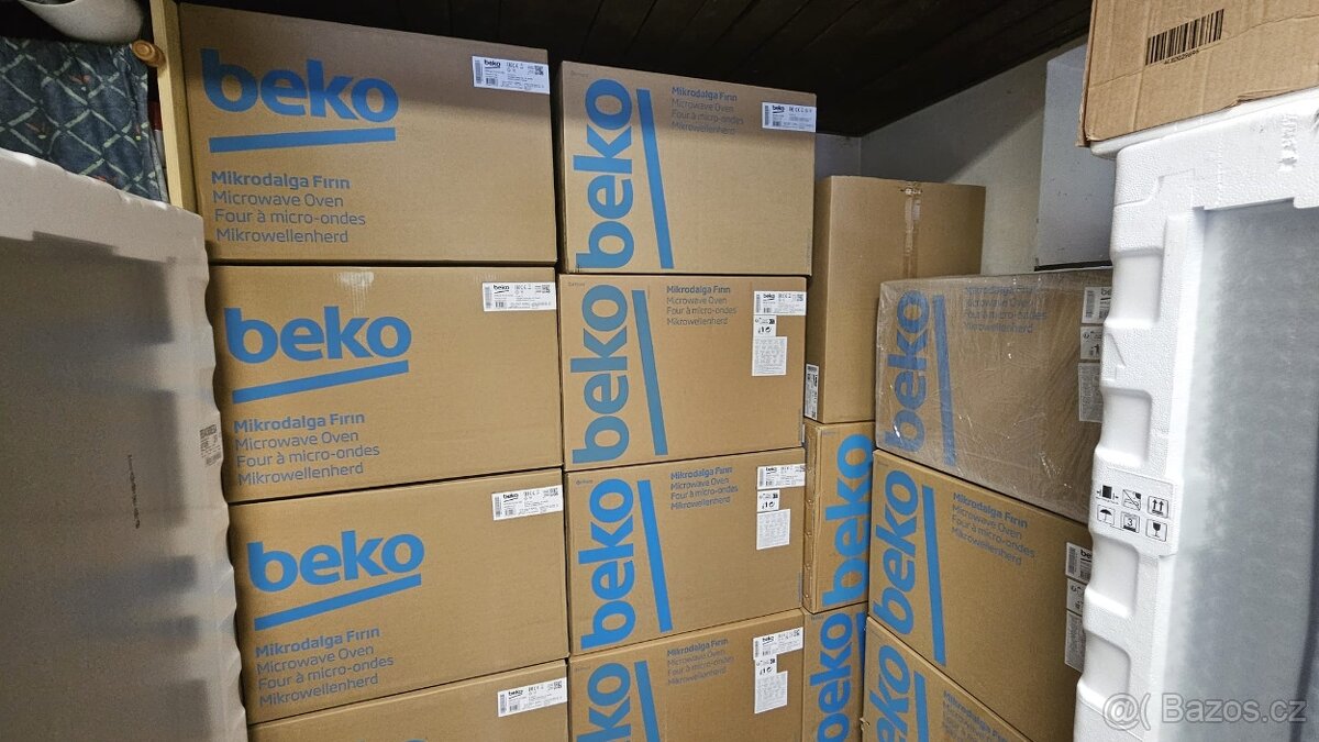 Vestavná mikrovlnka Beko BMGB 25332 BG