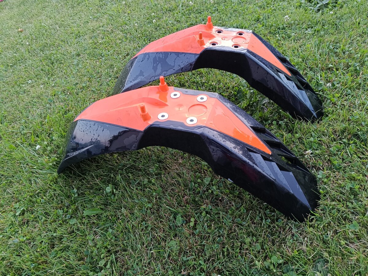 Blatník KTM SMR nový