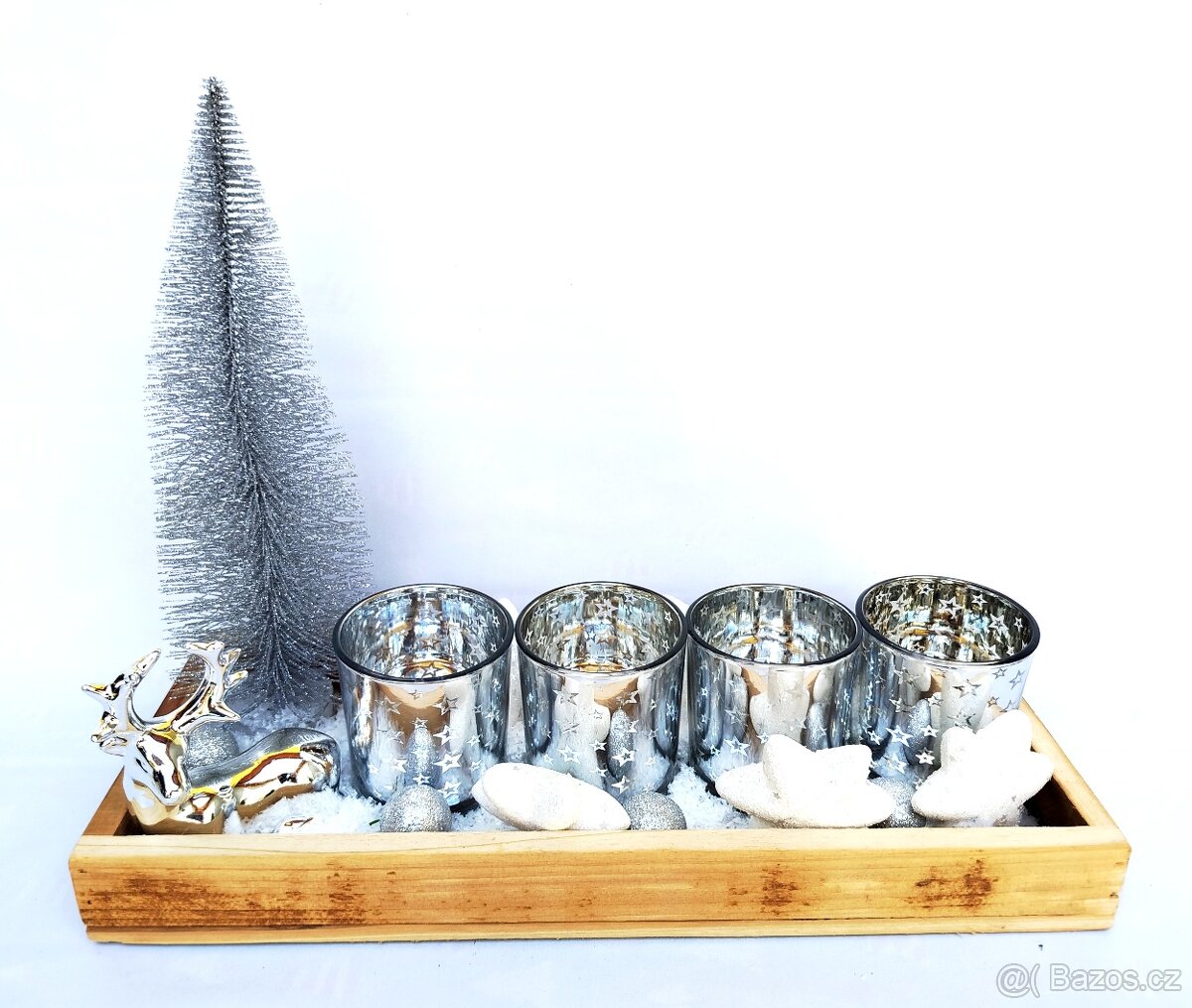 Prodám nový trvanlivý adventní svícen ( stříbrno - bílý)