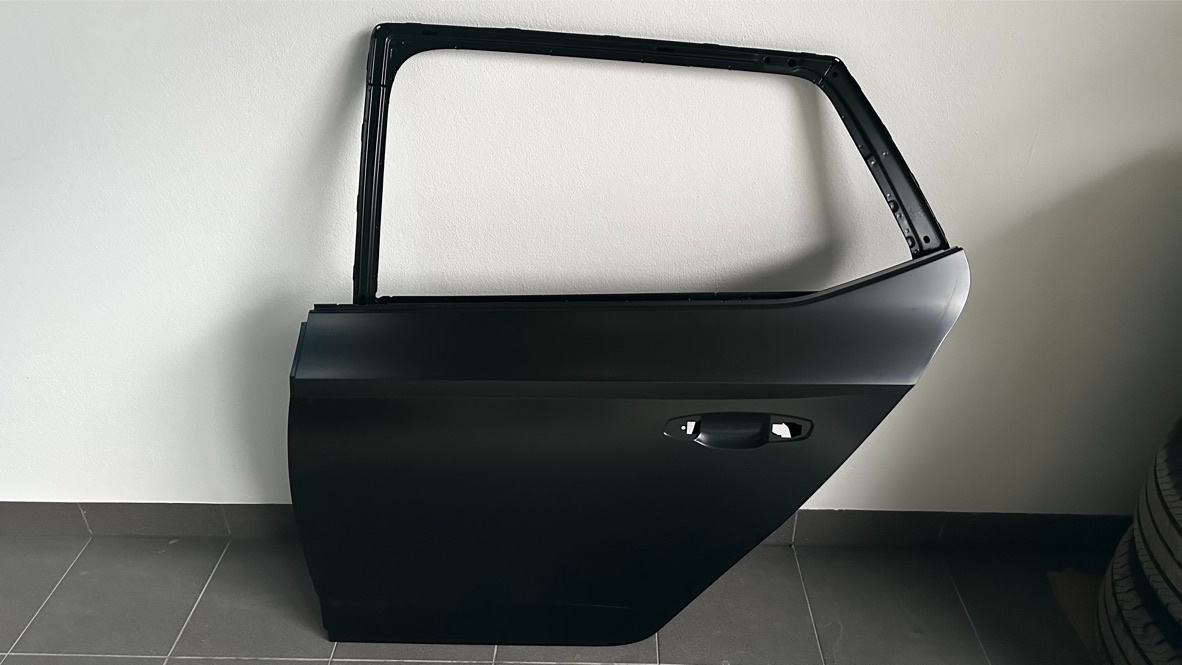 Levé zadní dveře Škoda Fabia 3-orig 6V6833055A