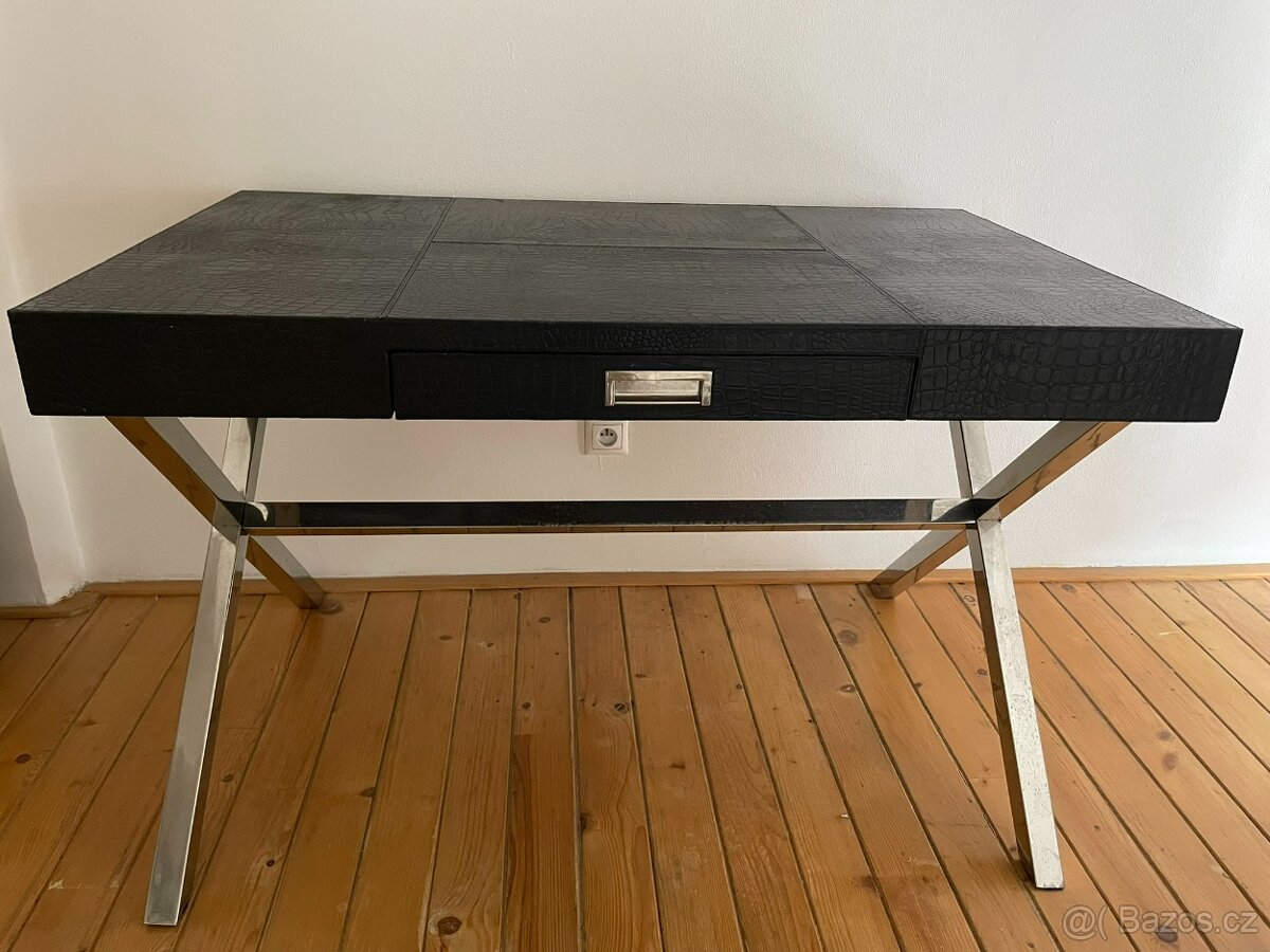 Černý stůl se vzorem krokodýlí kůže Kare Design