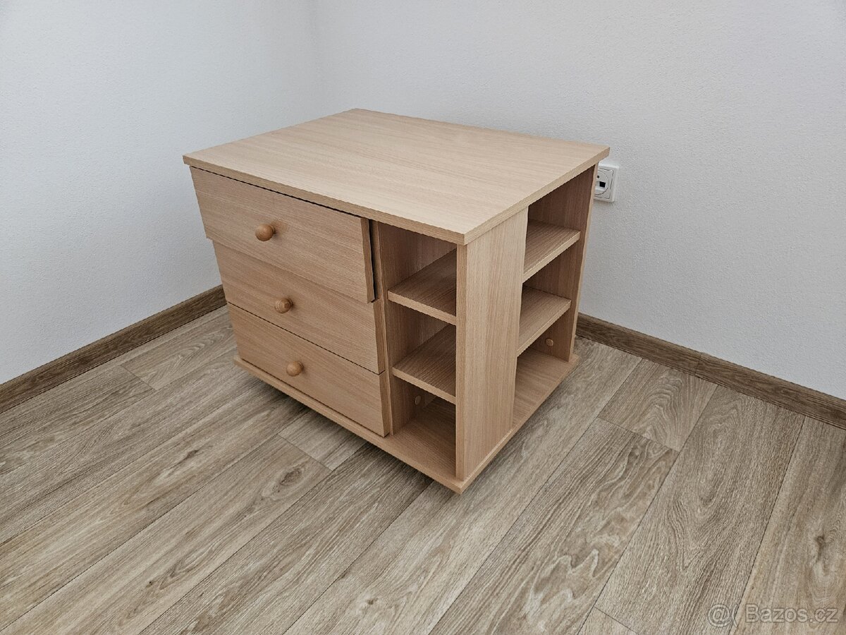 Skříňka se zásuvkami
