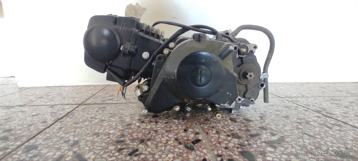 Motor na pitbike 125 153fmi