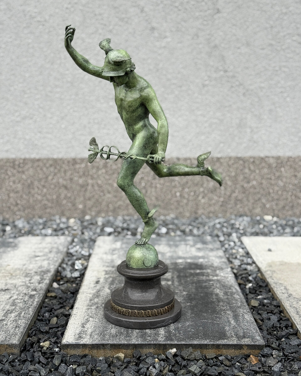 Bronzová socha Hermés Merkur luxusní soška římský boh štěstí