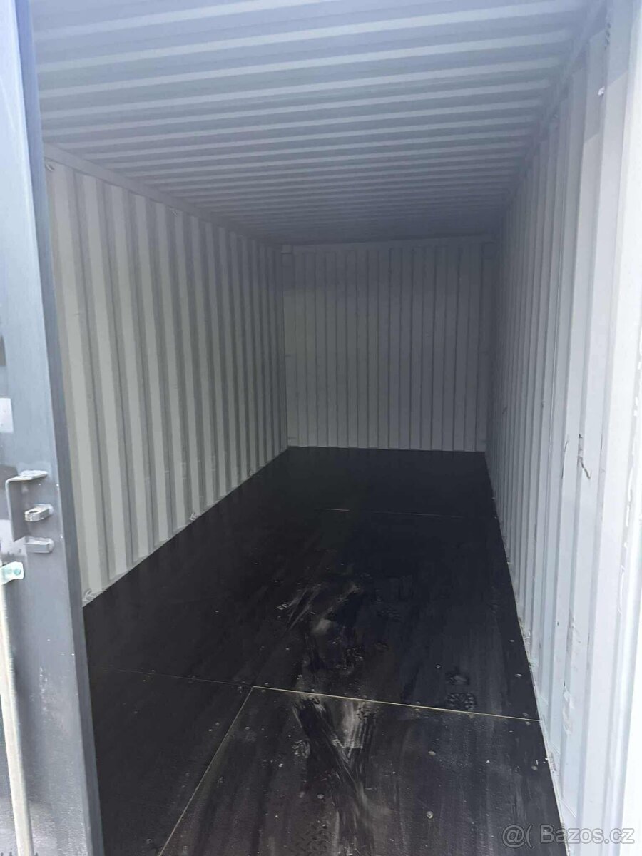 Skladování v kontajnerech 20DV