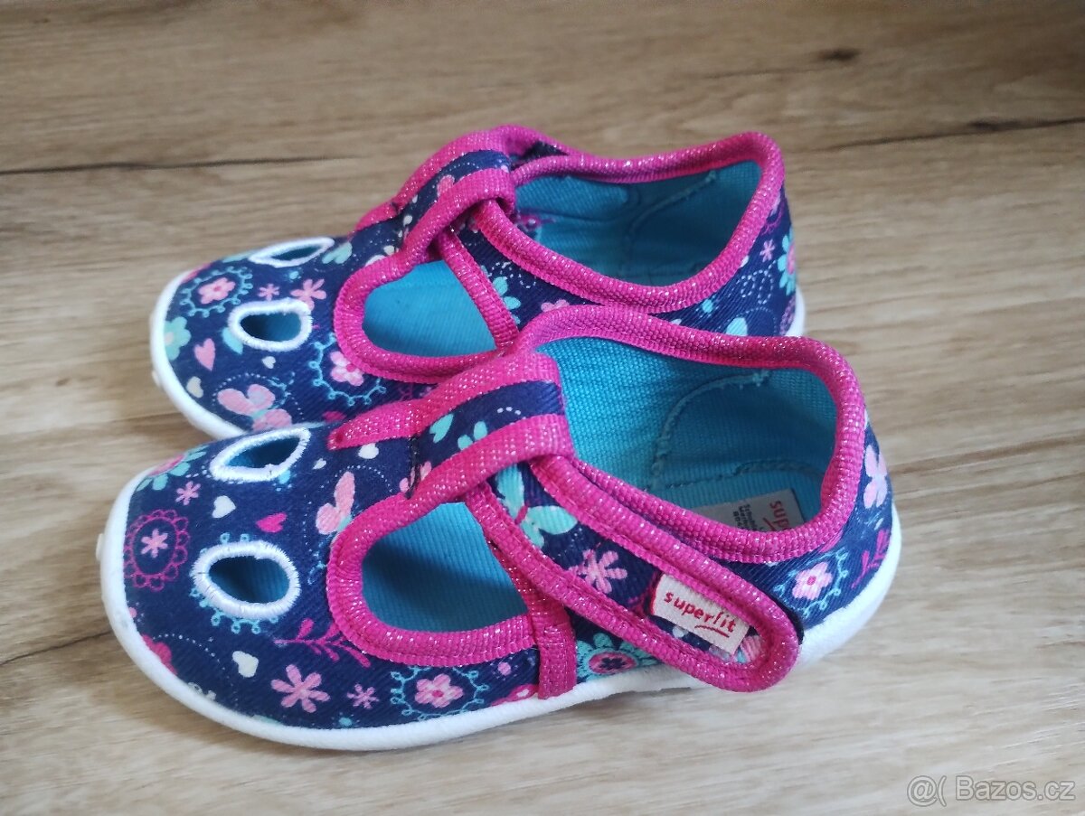 Dětské bačkůrky Superfit - vel. 22