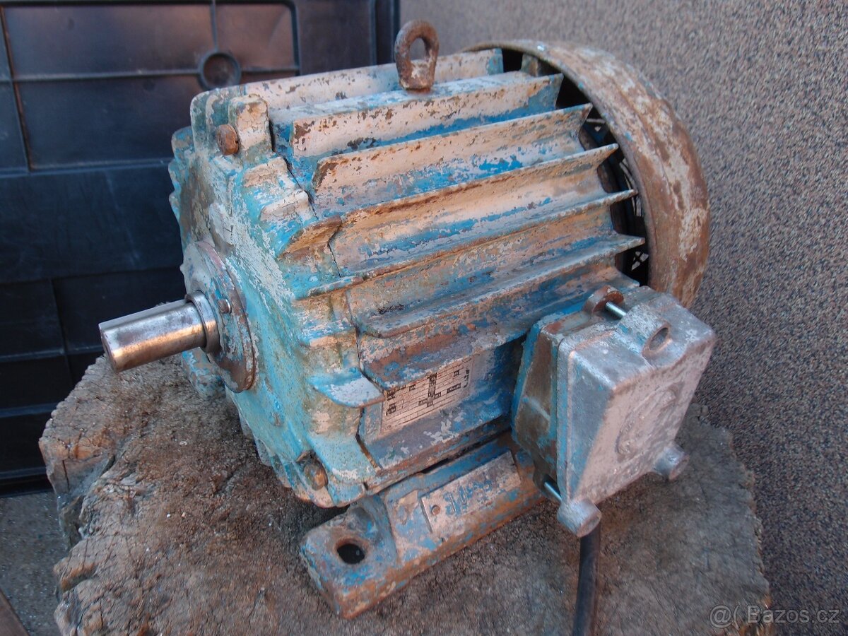 Prodám elektromotor MEZ 5,5kw 960 ot. 380V