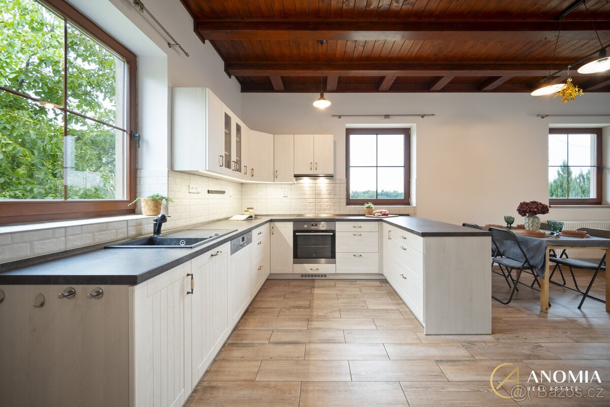 Prodej rodinného domu 195 m2, pozemek 823 m2, Rohozná