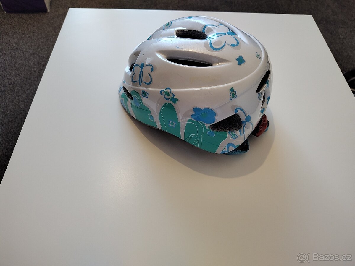 přilba na kolo