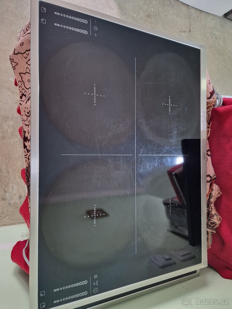 Indukčni varná deska Elektrolux