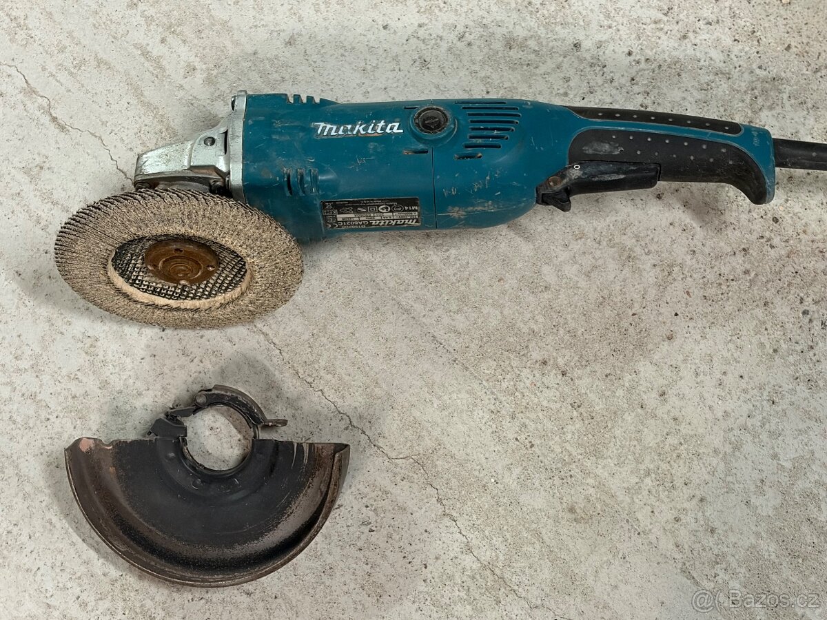 Makita GA6021C úhlová bruska