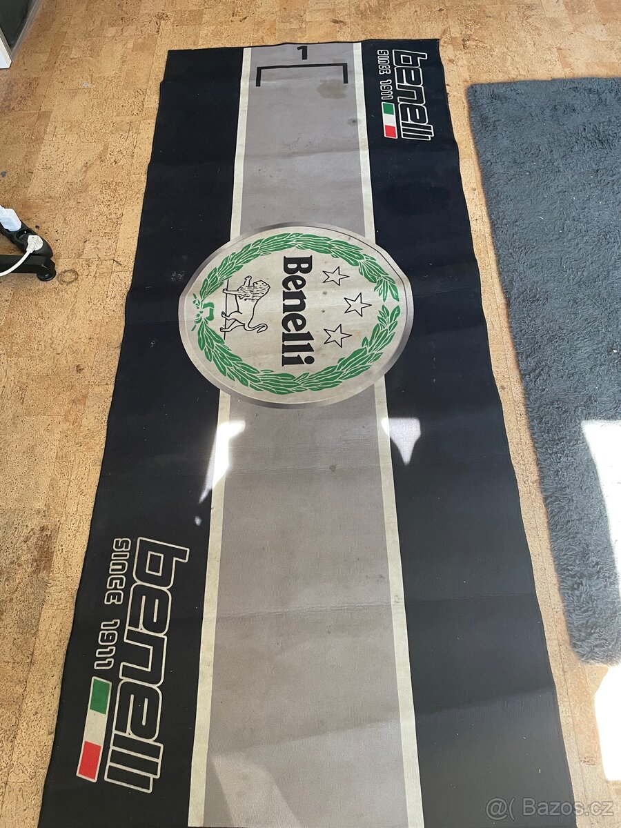 Benelli koberec 200cm X 80cm