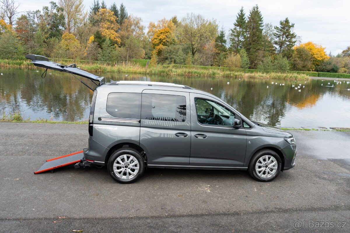 Ford Tourneo Connect s úpravou pro vozíčkáře