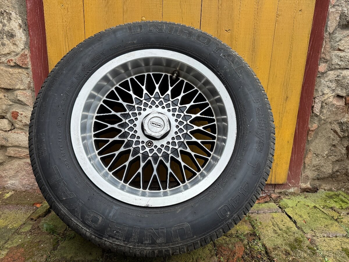 Dobová límcová kola Remotec 15” 5x120