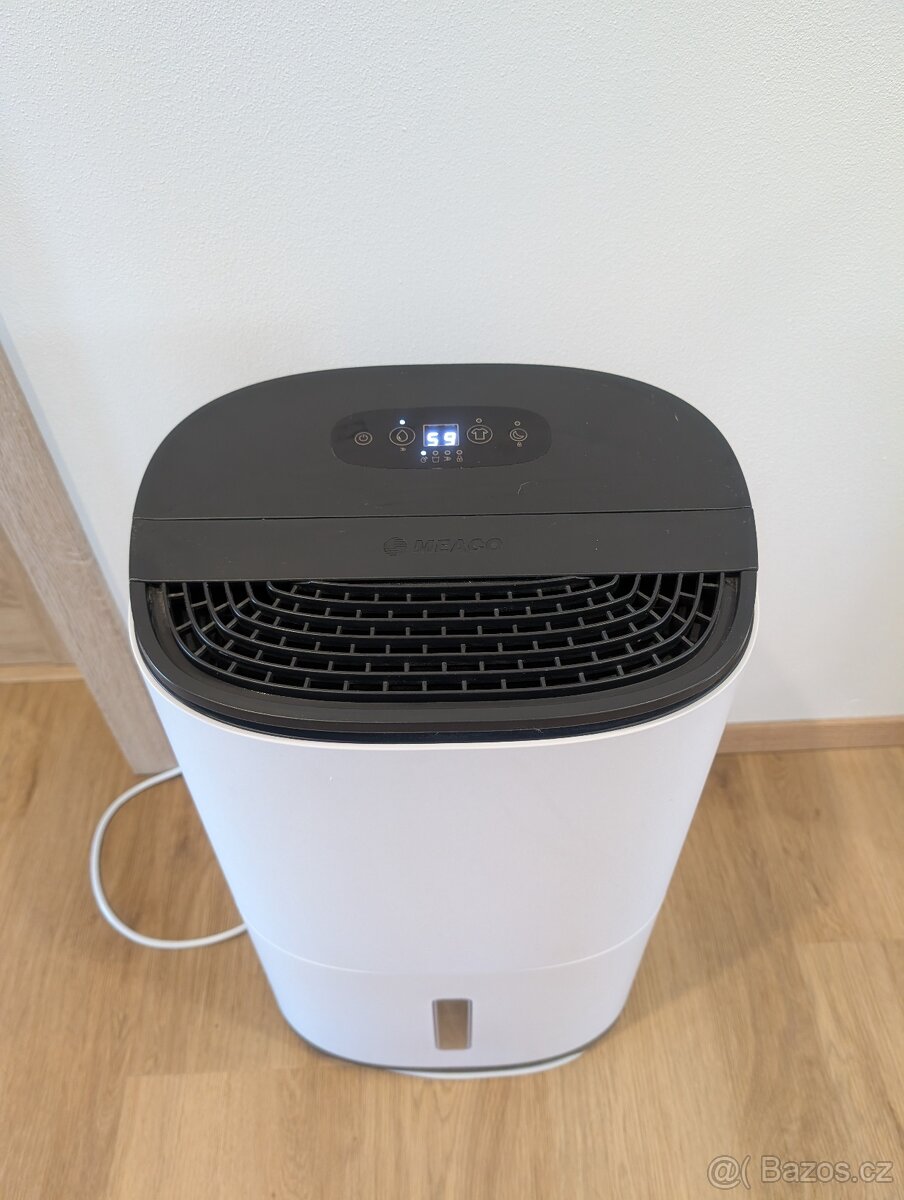 Odvlhčovač a čistička vzduchu