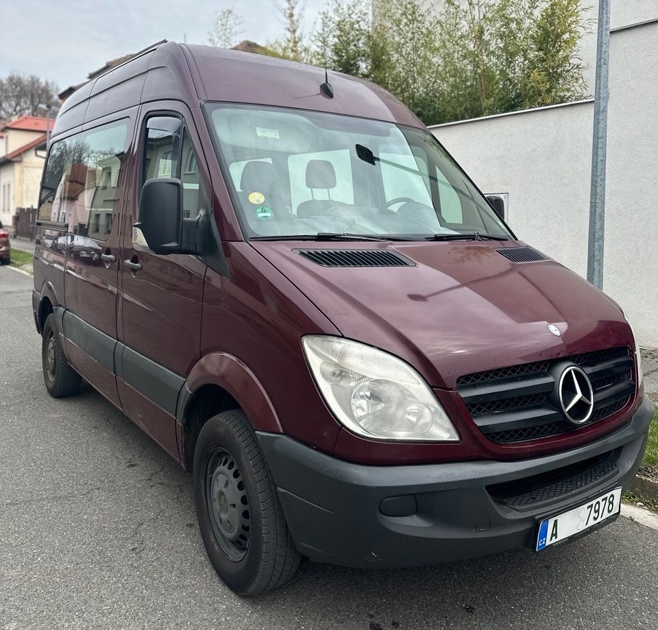 Mercedes sprinter 9 míst 209 CDI, NOVÁ STK, servisni kniha