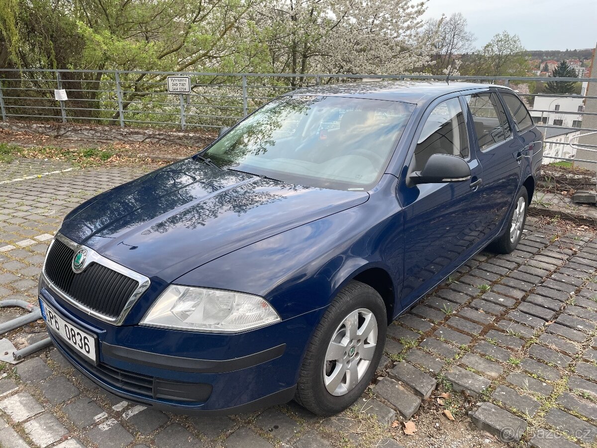 Škoda Octavia II Tour 1,6 Combi - 12/2011 - ČR - servis