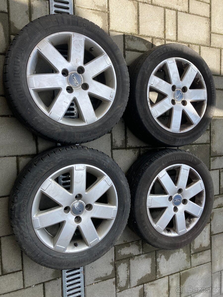 Letní pneu 195/55/16 včetně originál disků Ford Fusion