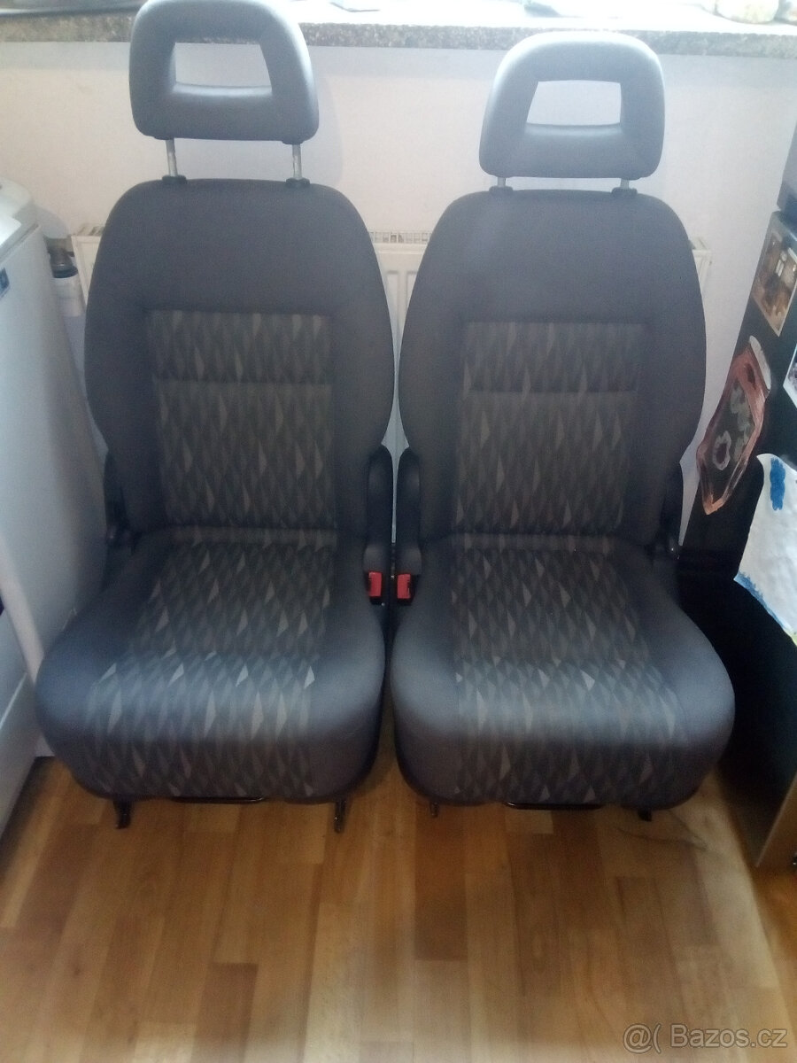 Sedačky Sharan Alhambra Galaxy Citroen...