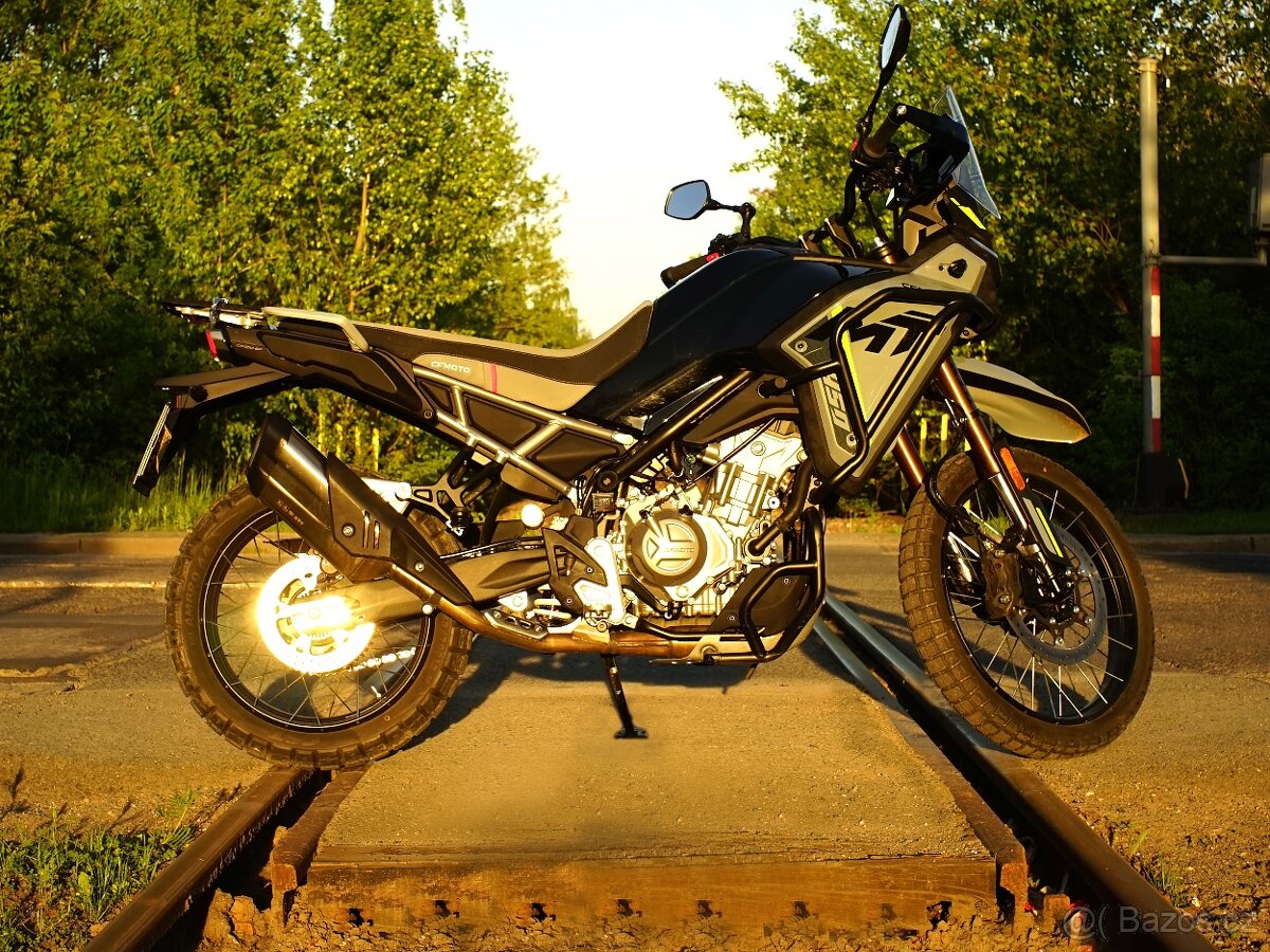 Cf Moto MT 450, zánovní 2.450 km, výborný stav