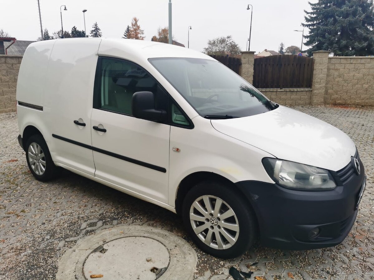 Volkswagen caddy 1,6tdi rok 2011