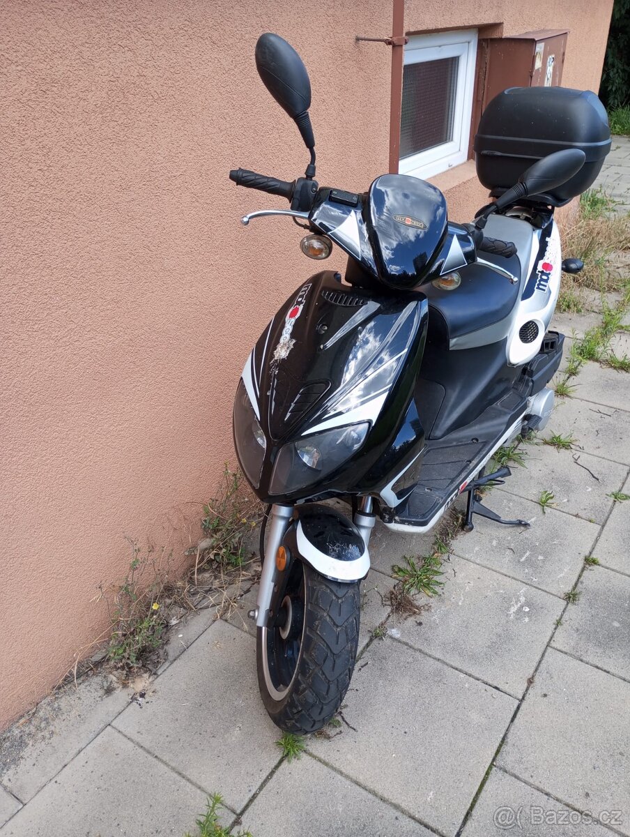 Skútr 125 motoscoot