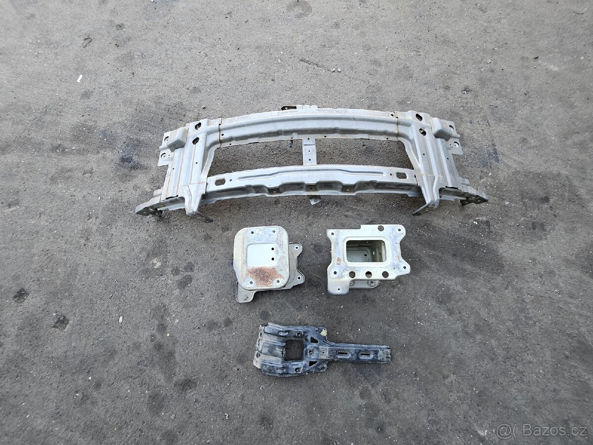 Opel antara výztuha nárazníku