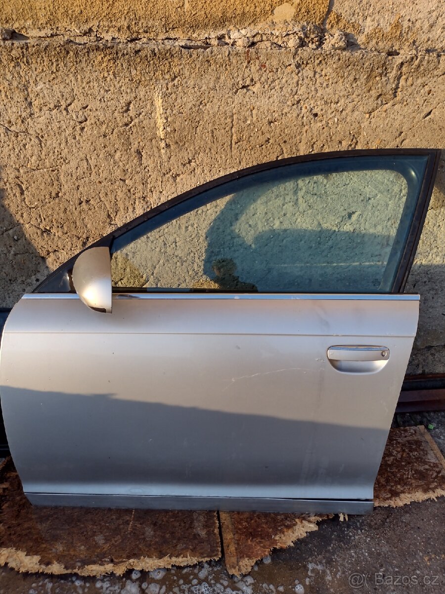 Audi A6 4F dveře řidiče