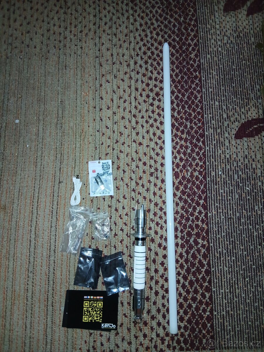 Shin Hati RGB X lightsaber od Kenjosabers