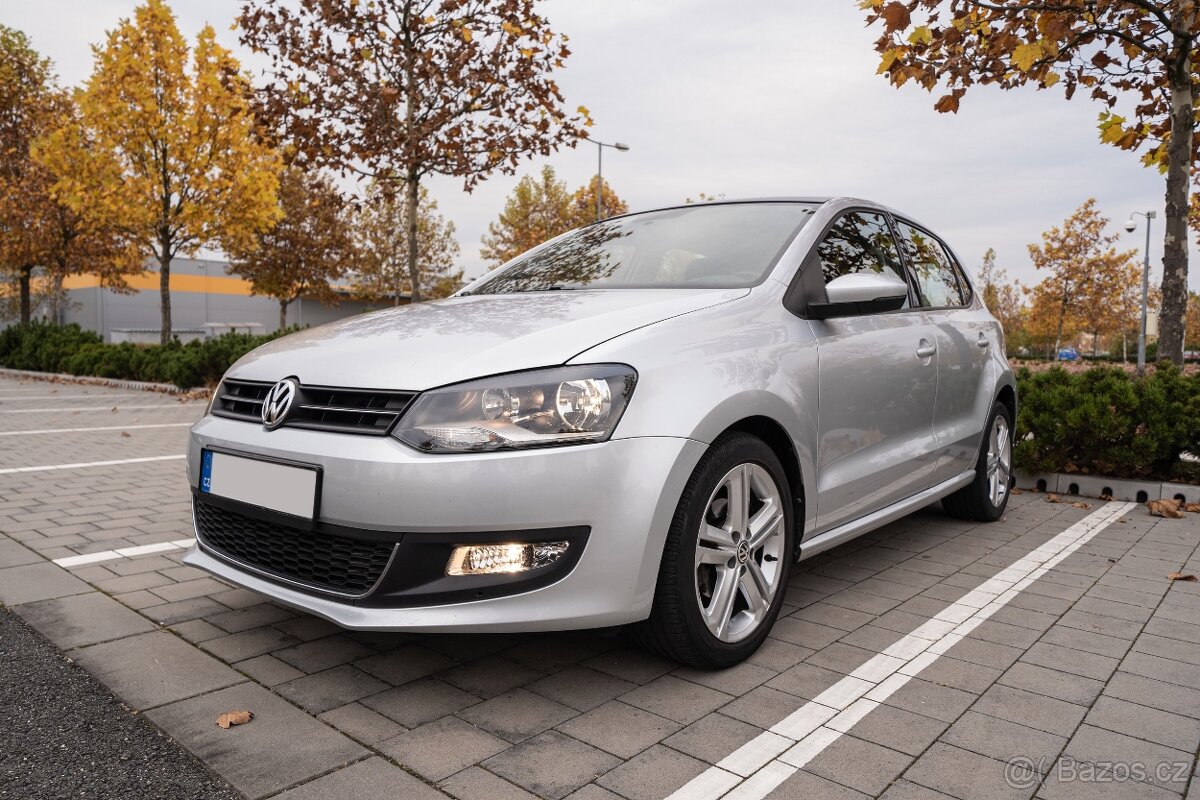 VW POLO 6R 2011 / 1,4 BENZIN 63KW / AUTOMAT DSG