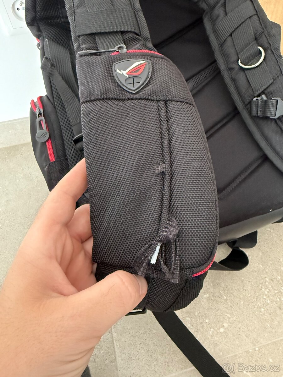 Herní notebook MSI GL75 9SE + chladící podložka GT500 + bato