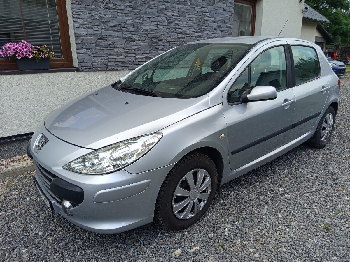 Peugeot 307 1.6i Nová STK, Tažné