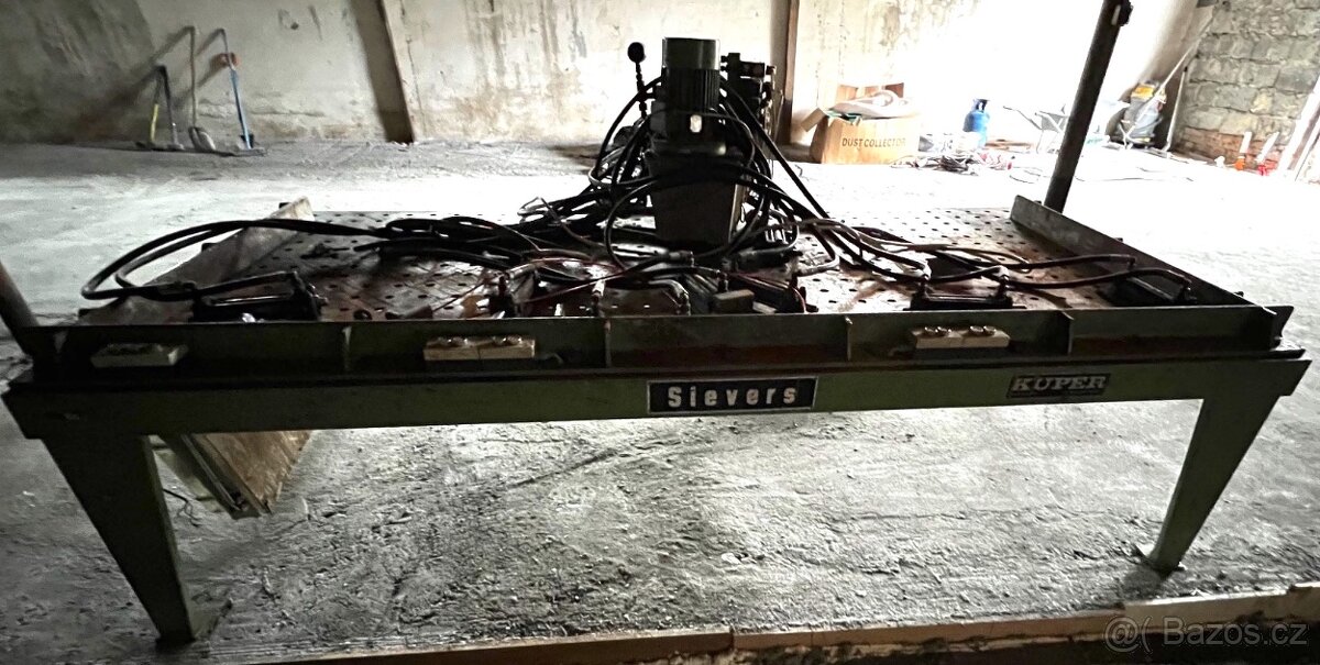 Hydraulický lis SIEVERS pro lepení dřevěných oblouků