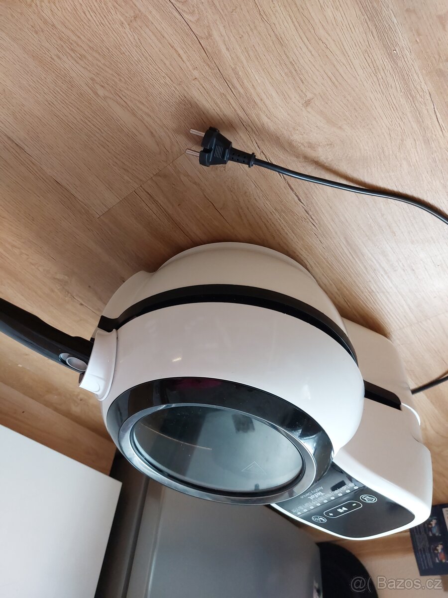 Horkovzdušná fritéza Tefal Actifry genius