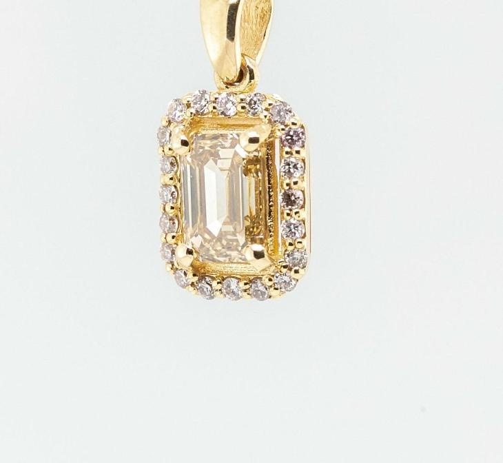 Krásný 14K přívěšek s diamanty 0,91ct - certifikát AIG