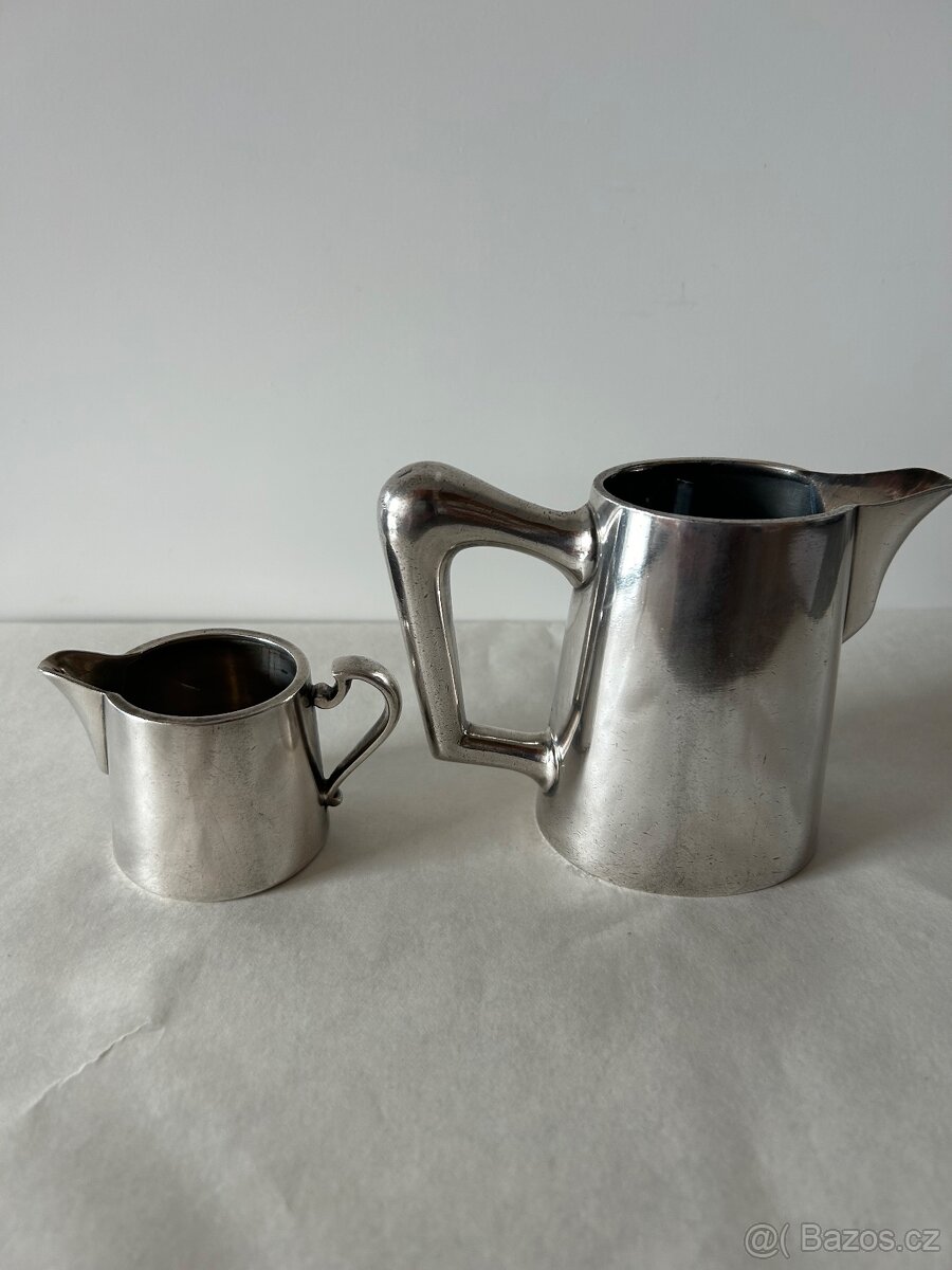 Postříbřené konvičky