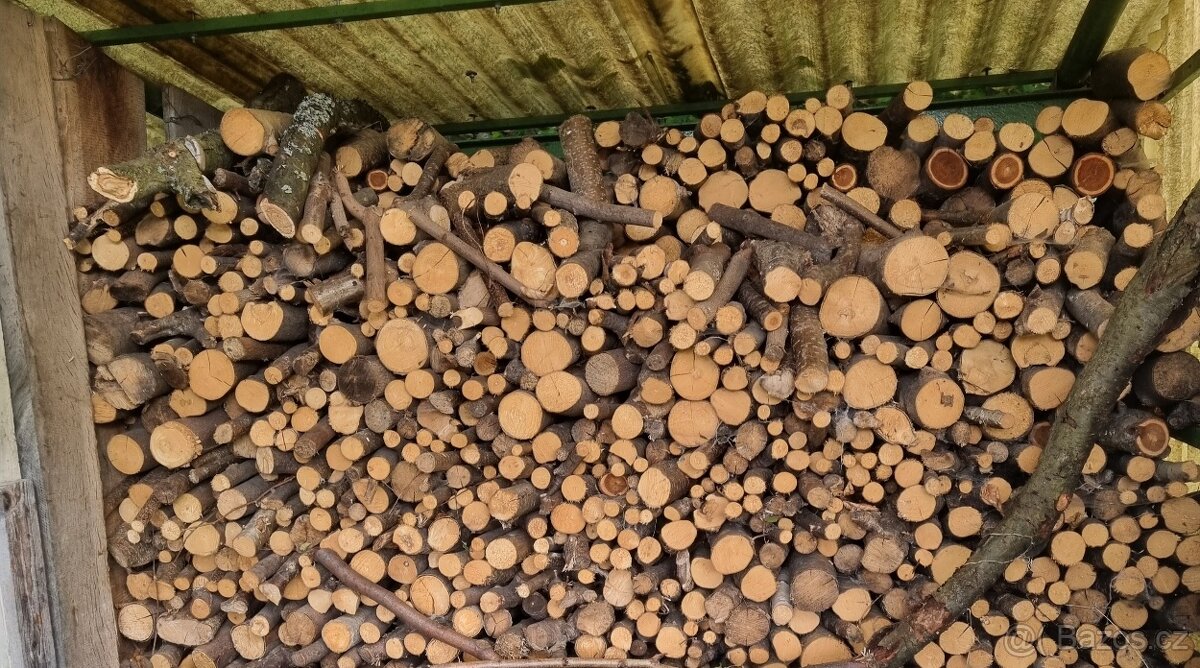 Prodám tvrdé palivové dřevo