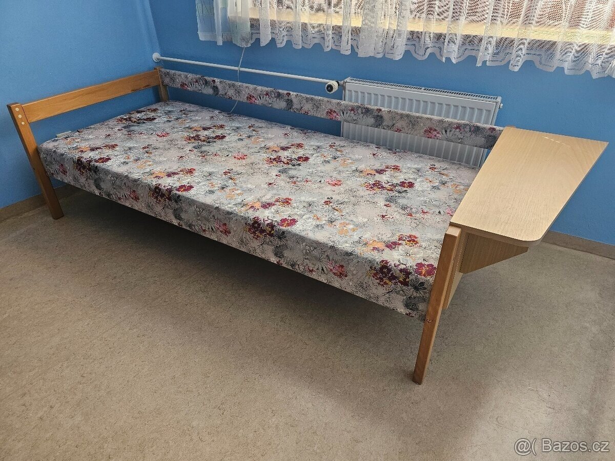 2 postele/válendy